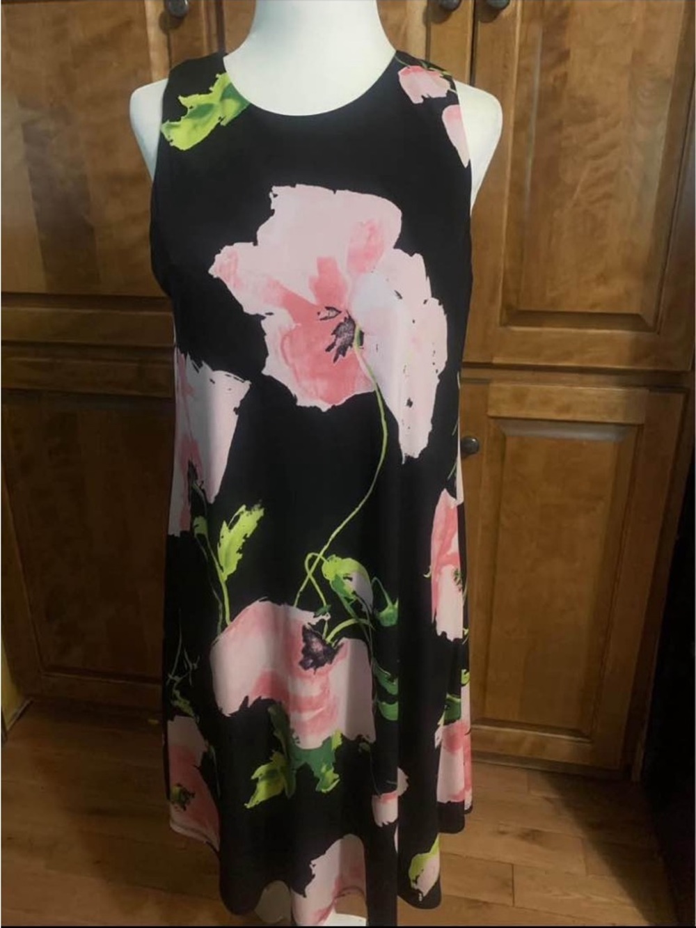 anne klein women’s size 6 pink green black floral dress, Excellent condition.